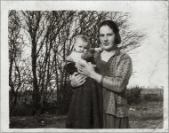 Mary Gerda Sigrid Hansen med datteren Anna Else Christensen